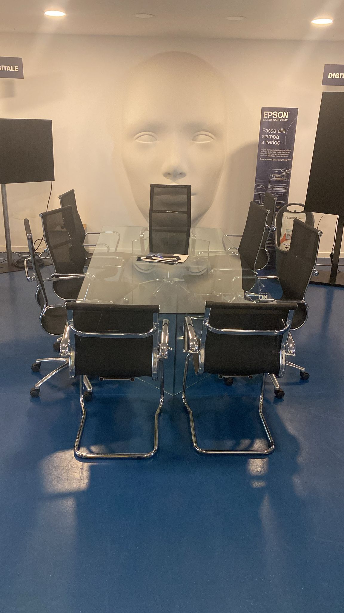 Ditta per montaggio arredamento per uffici a Roma