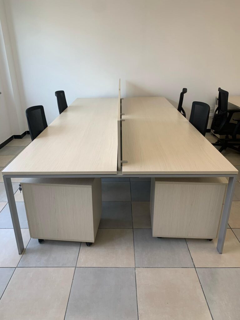 Ditta per montaggio arredamento per uffici a Roma