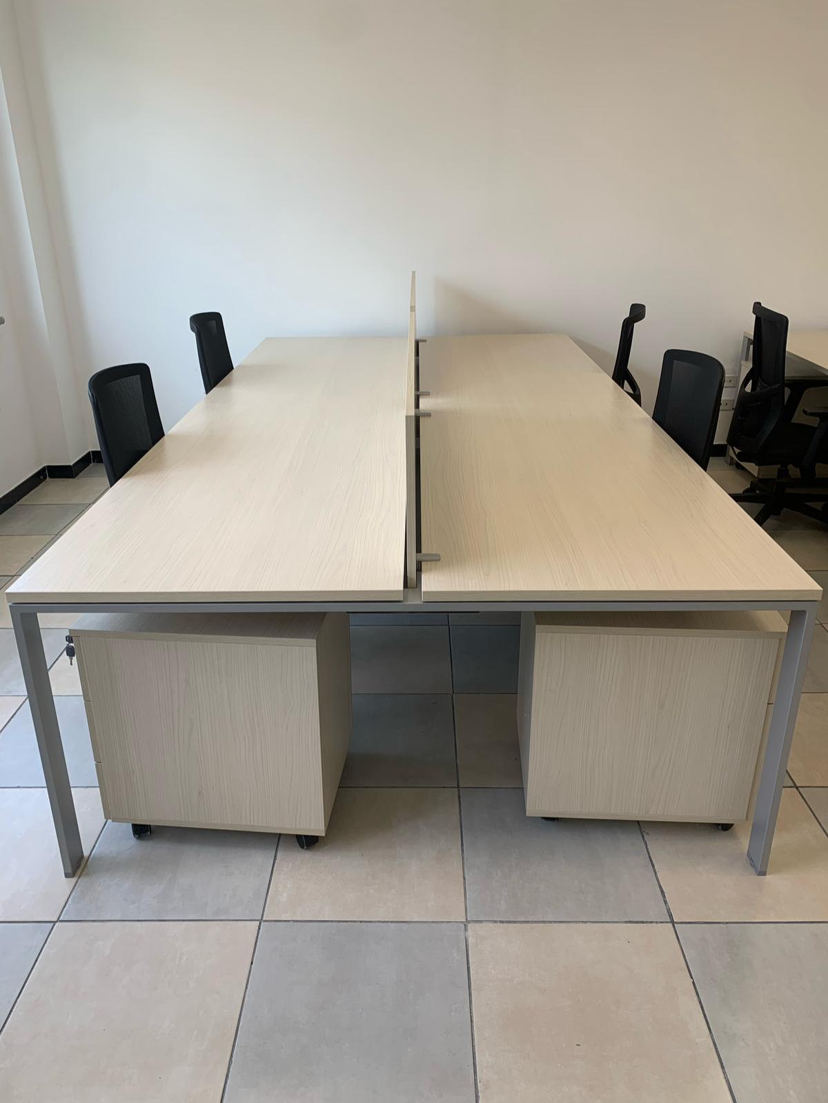 Ditta per montaggio arredamento per uffici a Roma